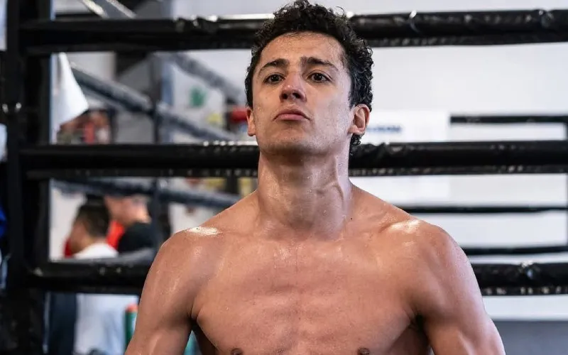 No se ve como el mejor boxeador mexicano