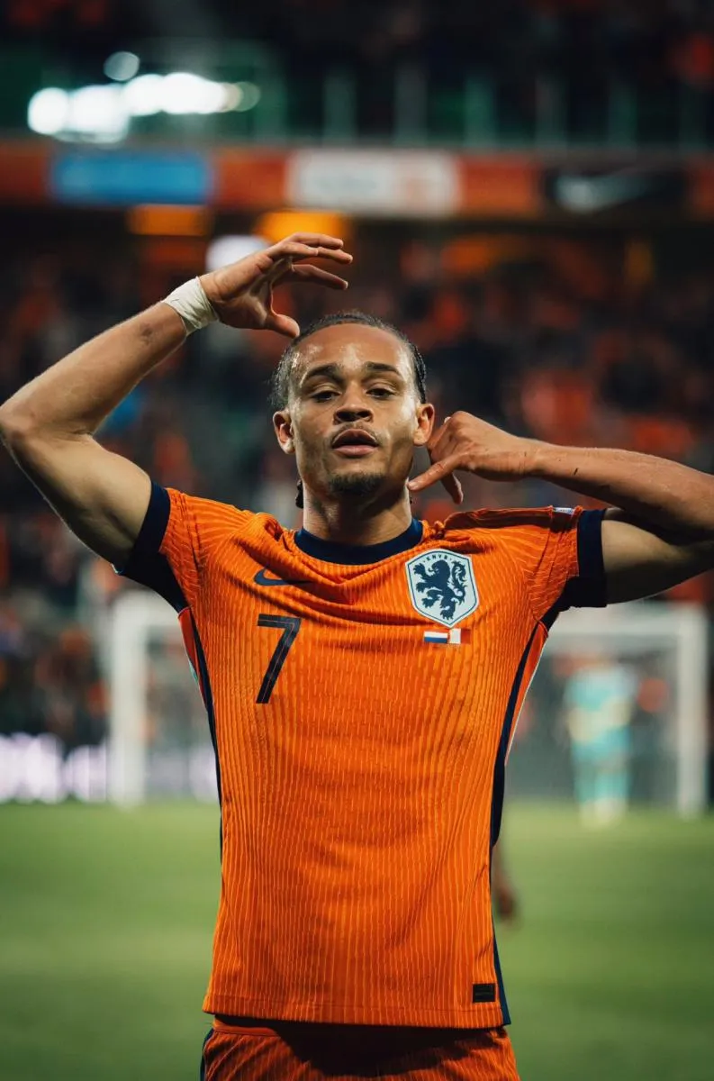 Con Países Bajos | @xavisimons