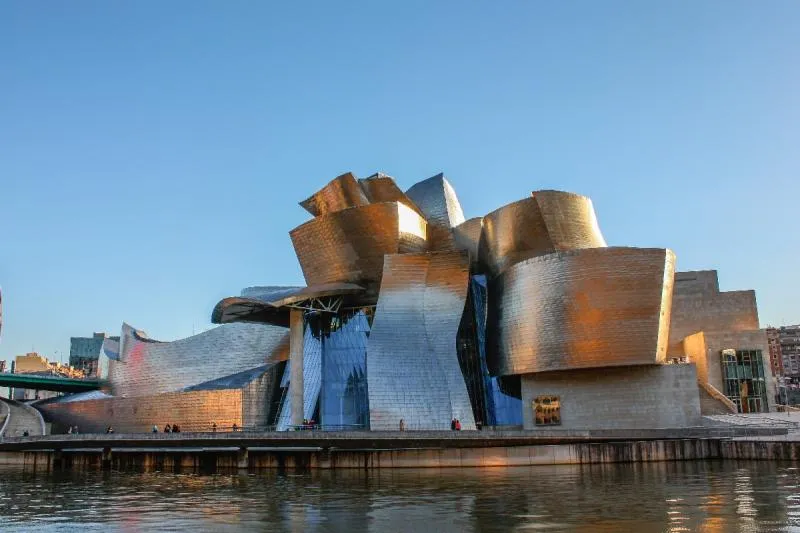 Guggenheim de Bilbao, fue una de las obras más importantes de Frank Gehry / Especial