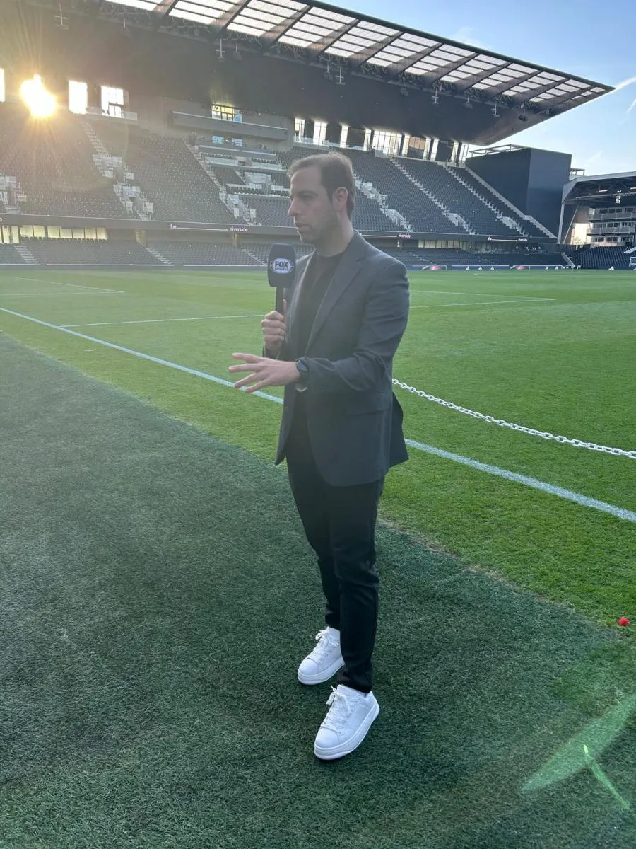 Se va Ricardo Sales | @RicardoSalesE