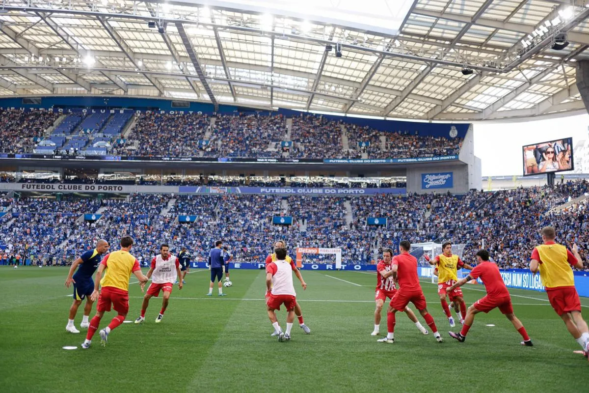 Porto y Atlético de Madrid rindieron un emotivo homenaje