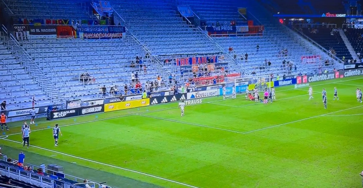 Las gradas | @Carlos_Ponz