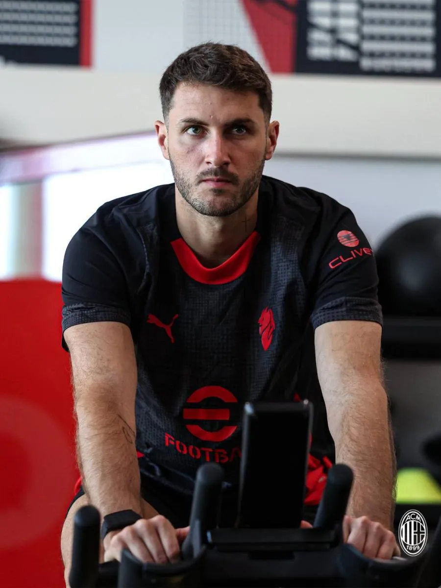 Firme en Italia | @acmilan