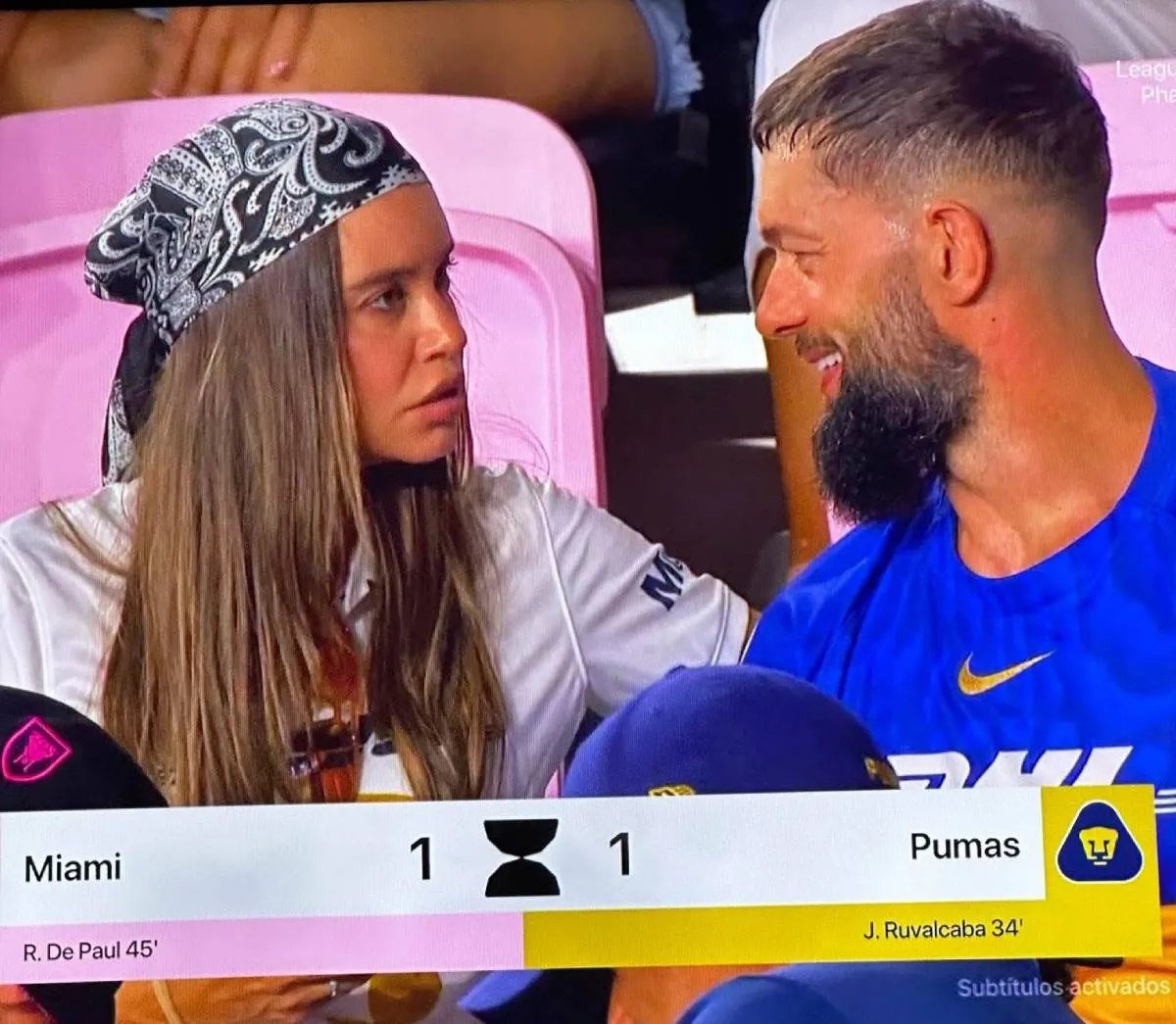 Bálor y su esposa | @MexicoUd