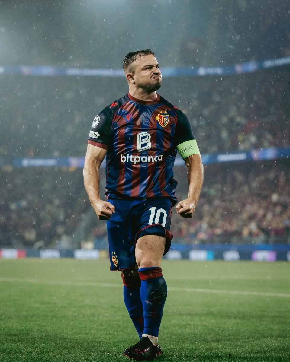 Xherdan Shaqiri hizo el tanto desde los once pasos