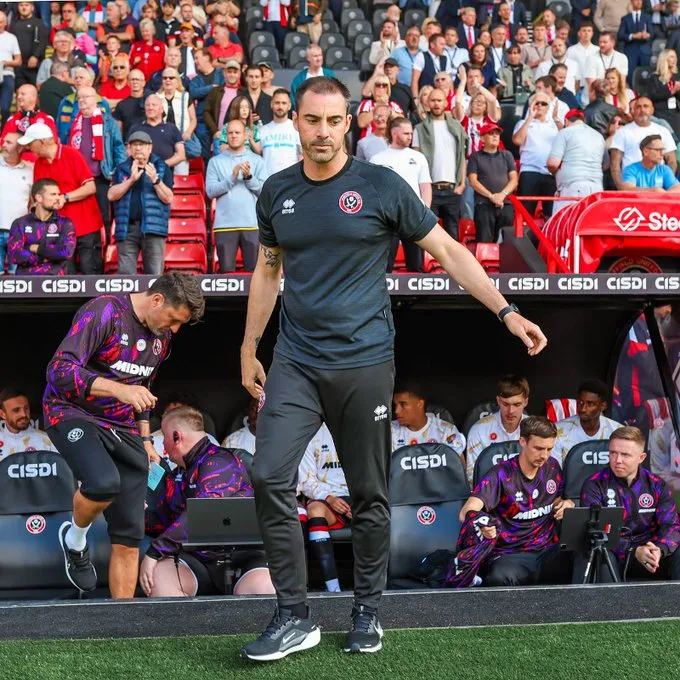 Sheffield United despide al español Rubén Sellés