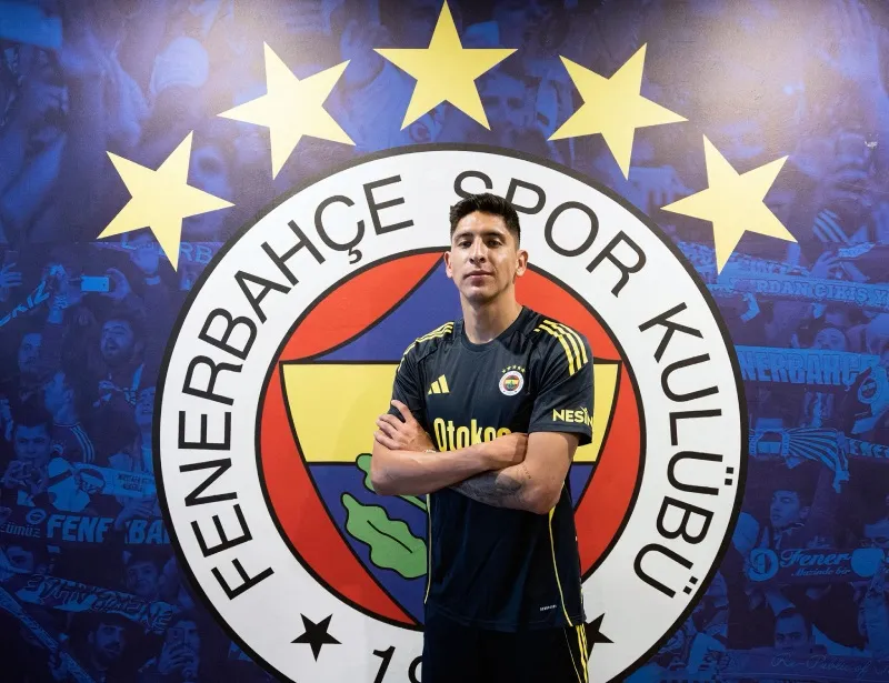 Edson no ha tenido oportunidad de sumar minutos