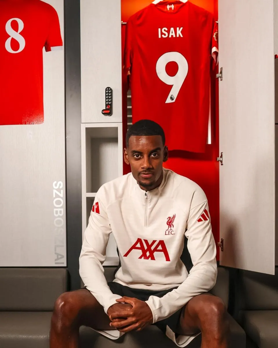 Isak | @LFC