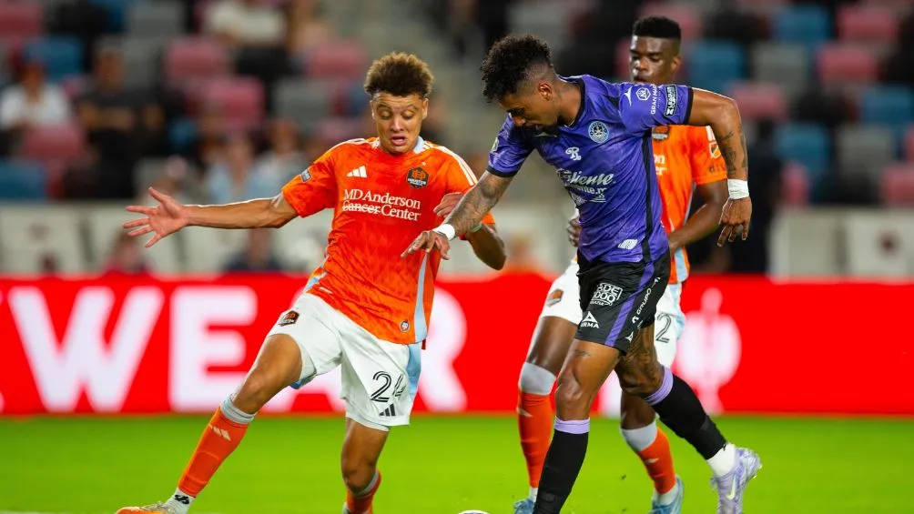 Mazatlán venció al Dynamo y está cerca de la calificación