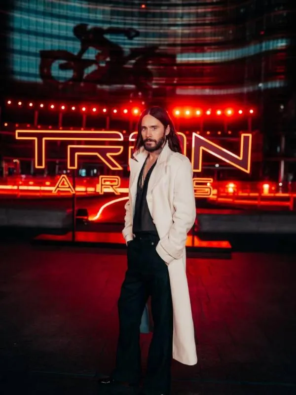 Jared Leto es protagonista y productor de TRON: Ares. / IG: @jaredleto
