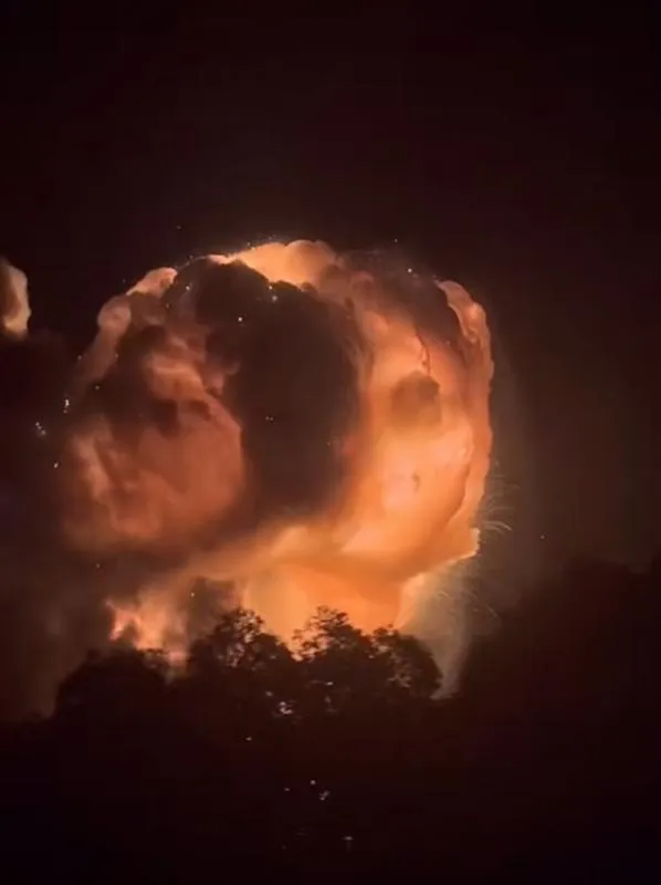 La explosión se pudo sentir a varios kilómetros a la redonda / Redes Sociales