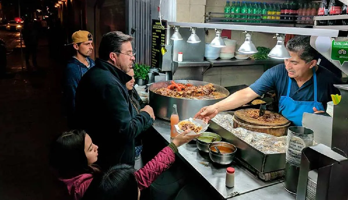 La ingesta de comida en la calle puede significar enfermedades estomacales severas/Pixabay