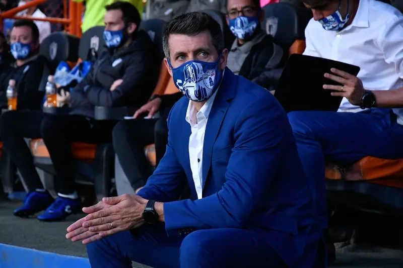 Busca rescatar al equipo