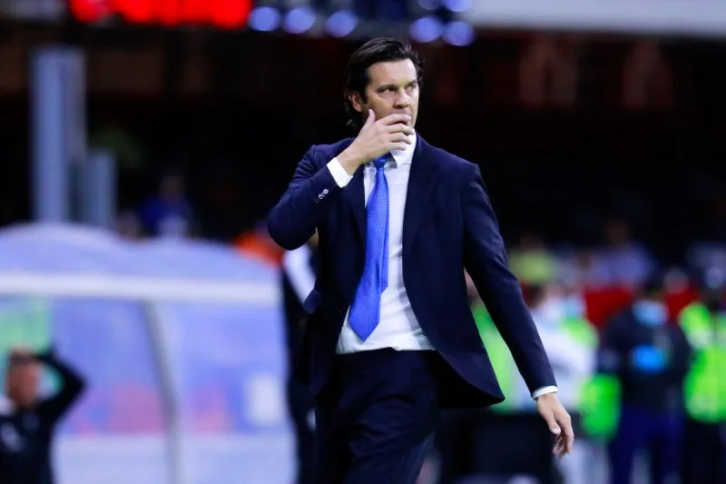 Santiago Solari dirigió en América