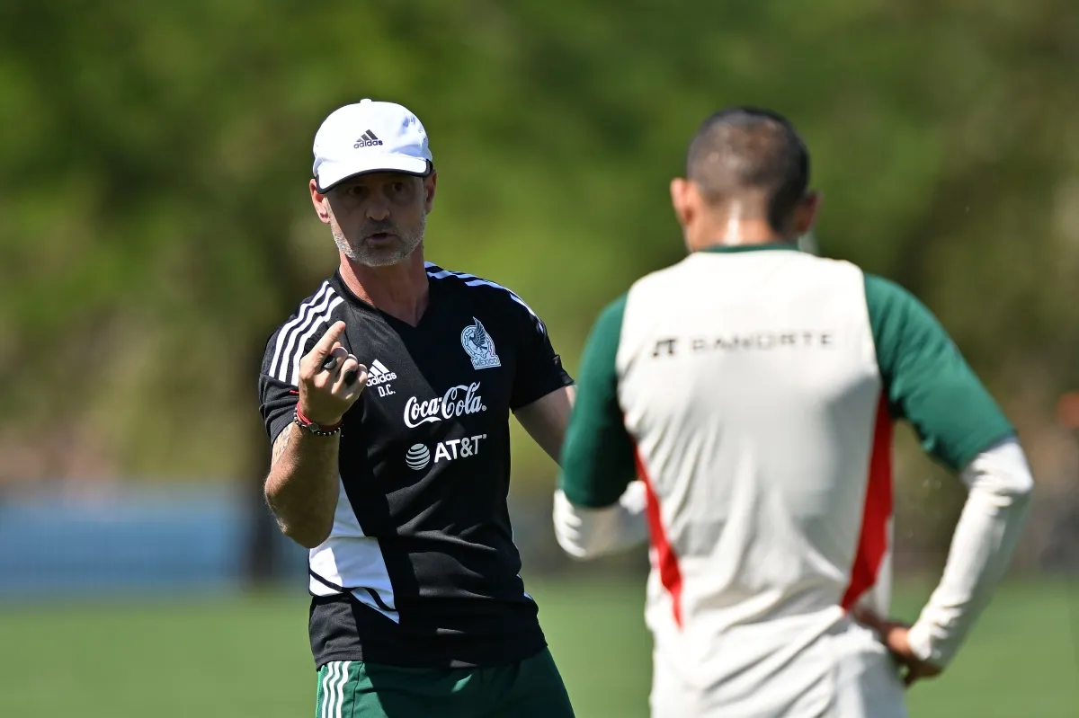 El argentino solo dirigió siete partidos al Tri