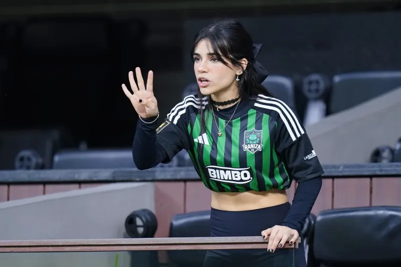 Encabeza la cartelera