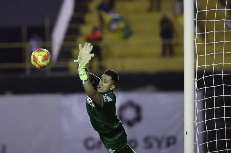 Se quedó sin equipo