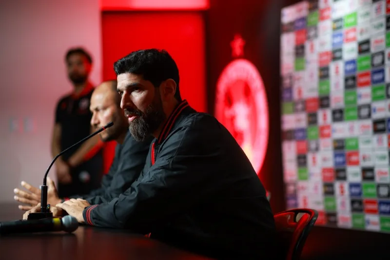 Abreu busca guiar a Xolos a la Gloria