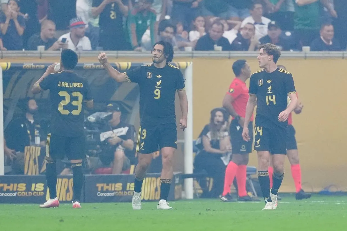 Subasta de derechos | IMAGO7