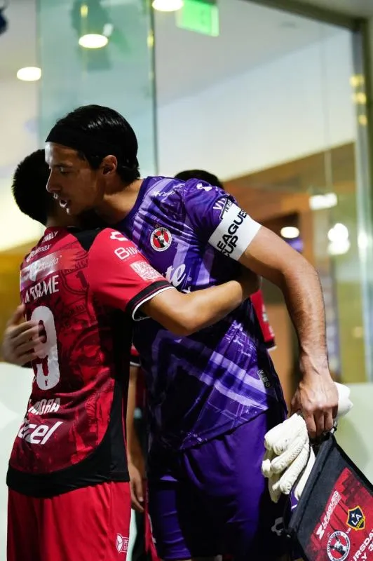 Elogió a su compañero