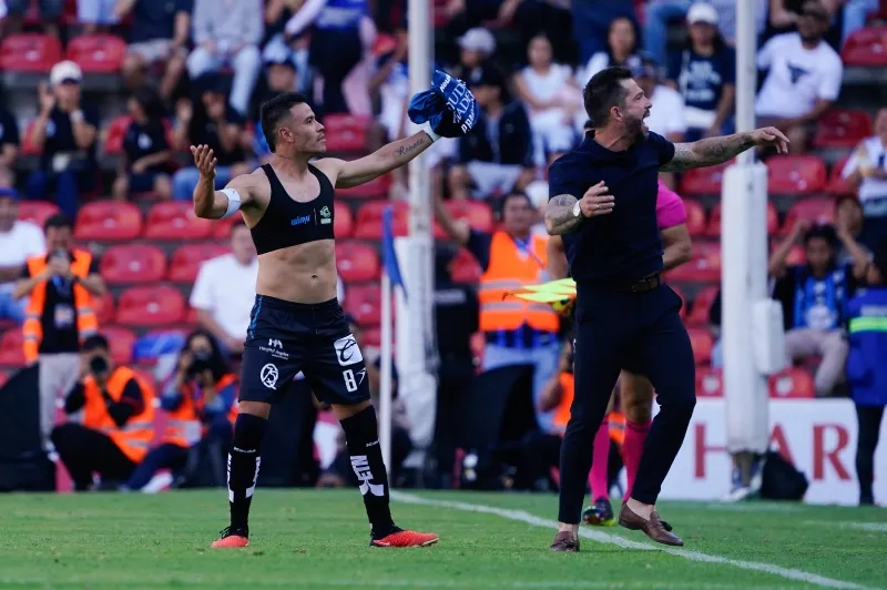 Pablo Barrera y Benjamín Mora en celebración