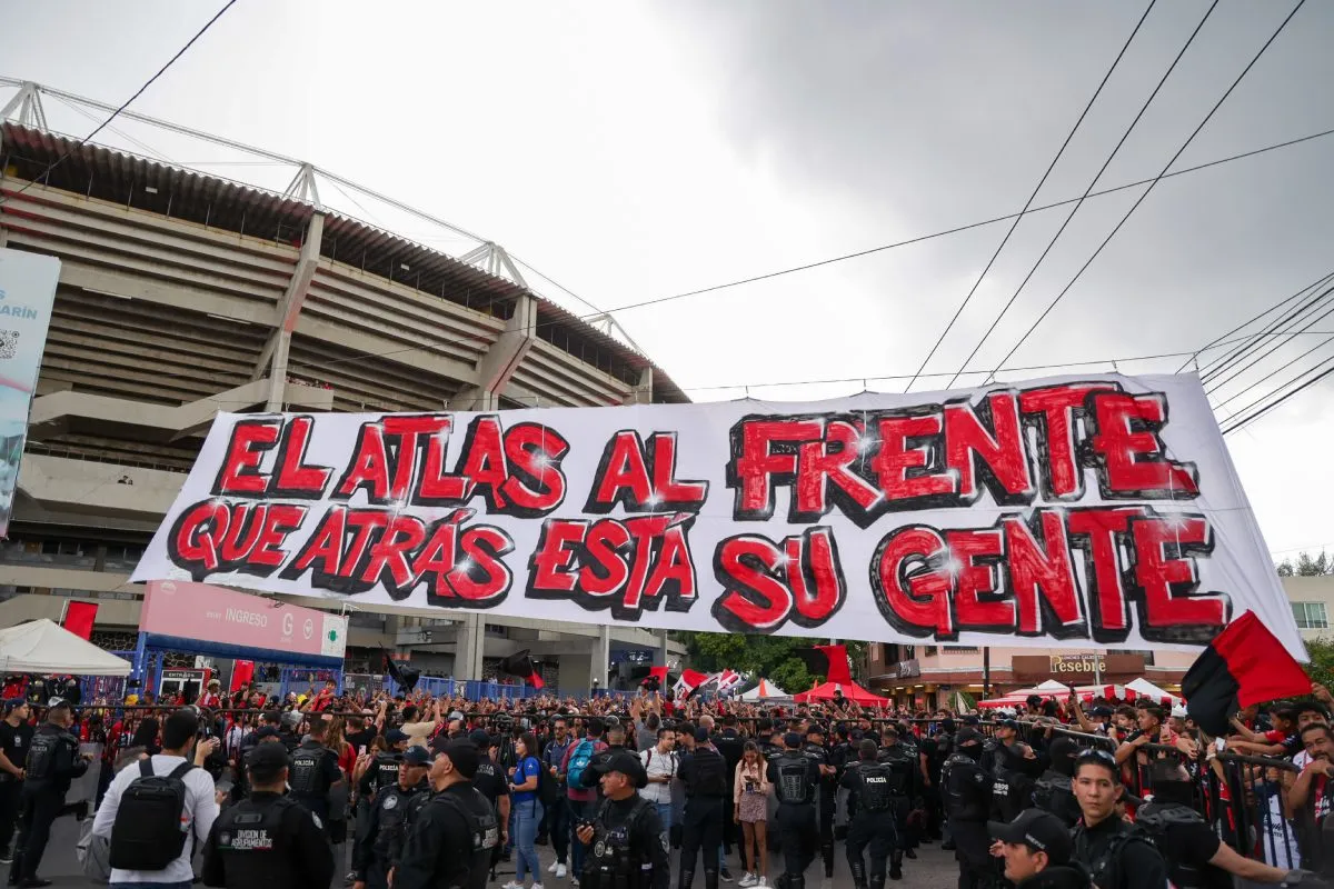 La tormenta retrasó el juego