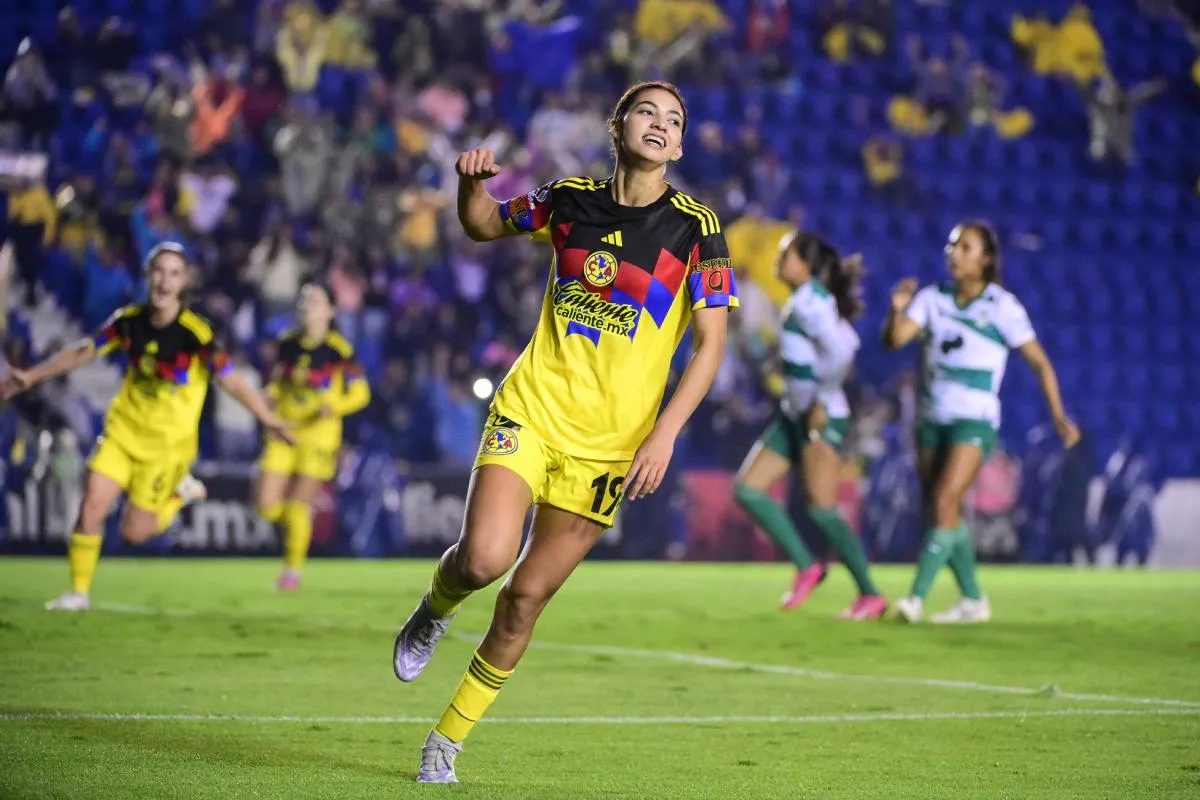 Saldívar hizo un doblete más ante Santos