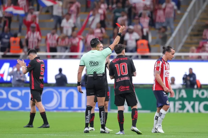 González no estará por su expulsión contra Toluca