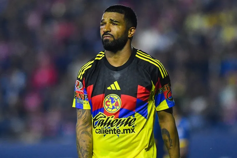 Búfalo no pudo terminar el partido | MEXSPORT