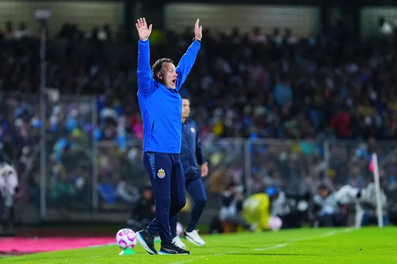 Gabriel Milito tuvo que ajustar su alineación en el torneo