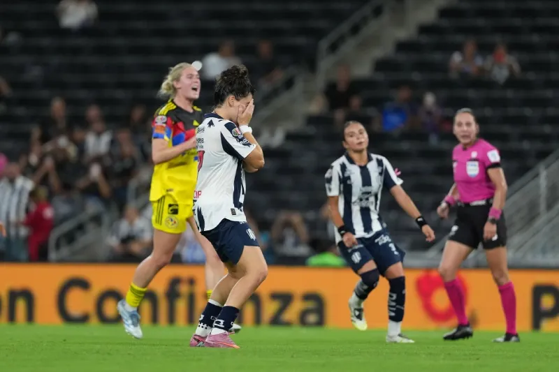 Lucía García falló un penal en el arranque del segundo tiempo