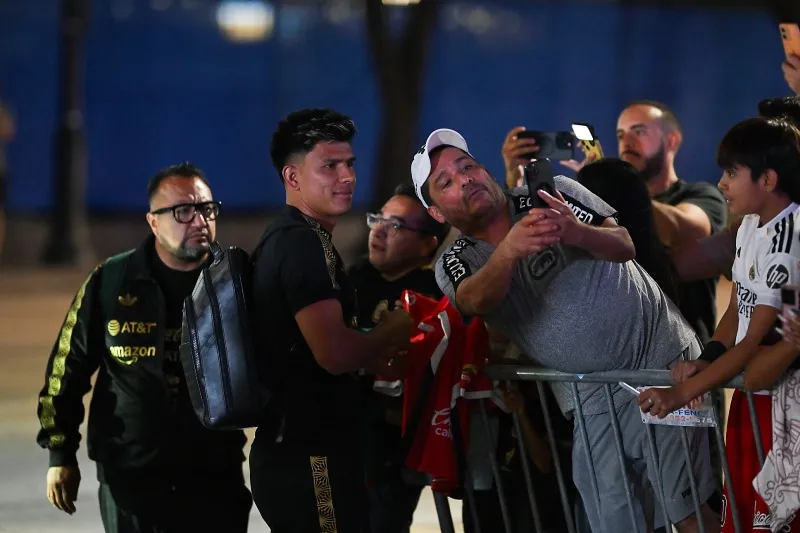 El Tri llegó a Dallas este jueves