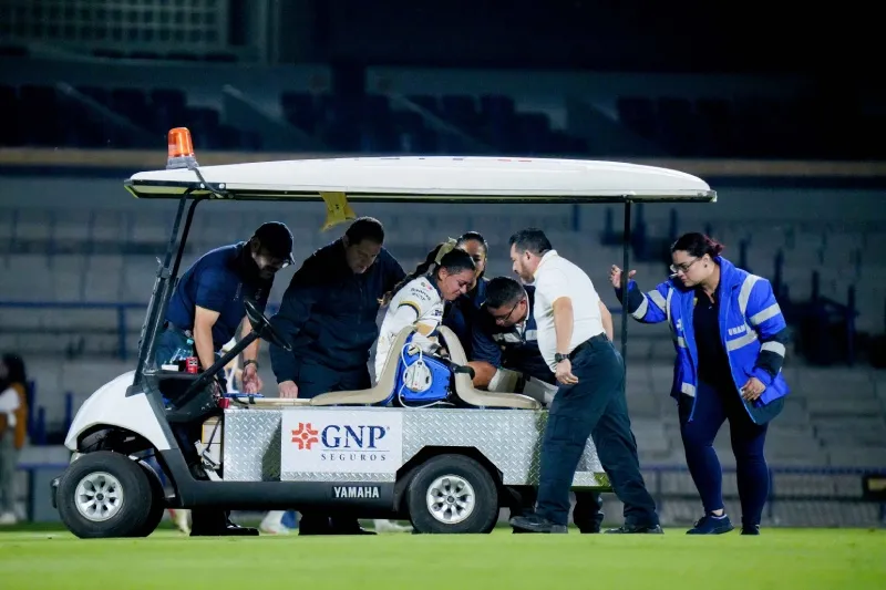 Ana Mendoza salió lesionada