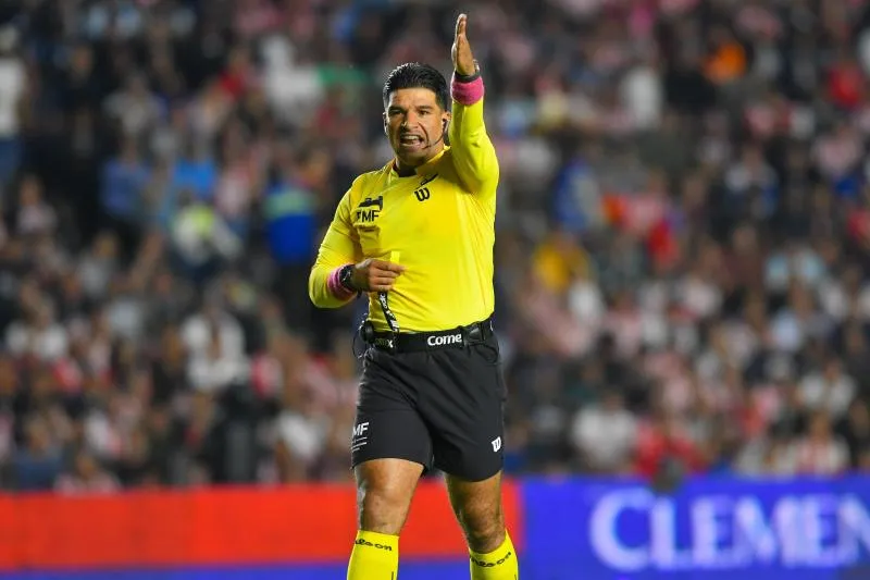 Listas las designaciones arbitrales para los partidos de Ida de los Cuartos de Final