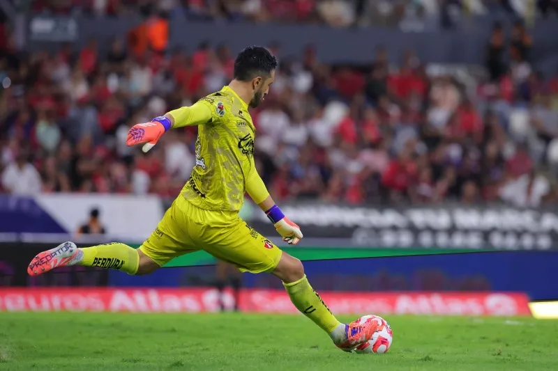 Por ahora, Camilo Vargas no ha renovado contrato