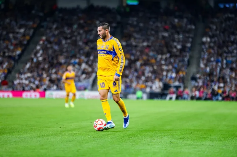 Gignac tiene una década en México
