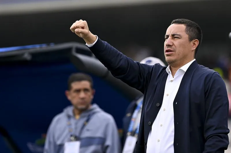 Efraín Juárez previo a un partido de Pumas