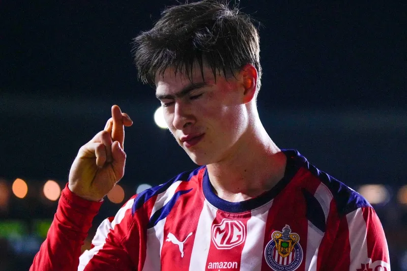 'Hormiga' en festejo con jutsu de fuego