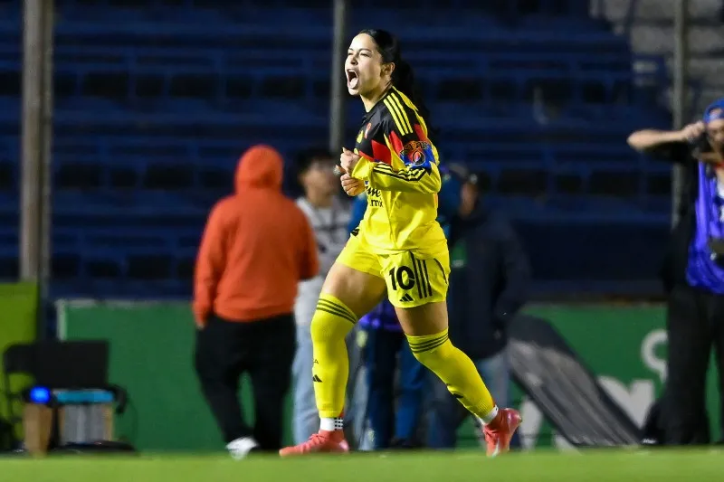 Ventaja azulcrema | IMAGO7