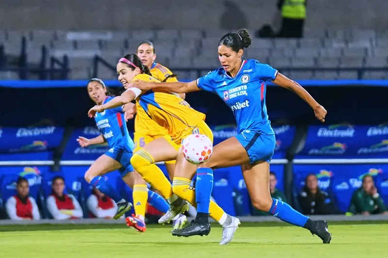 Tigres y Cruz Azul firmaron el empate en la ida