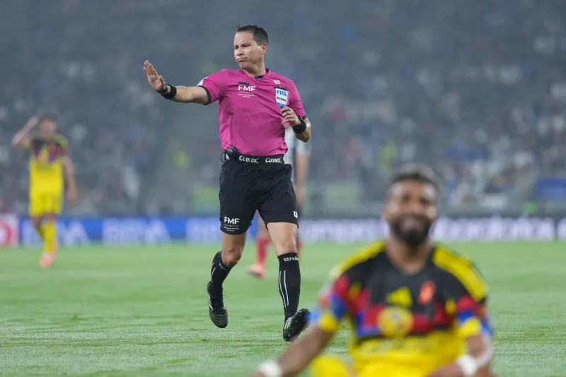 Los silbantes fueron sancionados