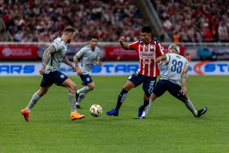 Yayo de la Torre ve favorito a Cruz Azul