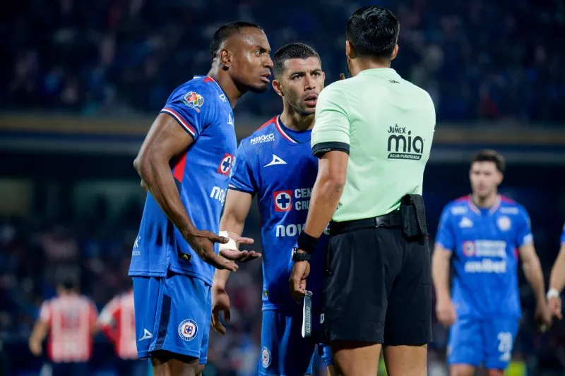 Regresa como silbante | IMAGO7