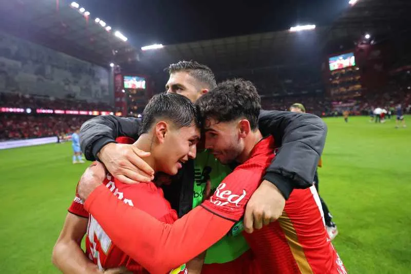 Jugadores de Toluca celebran | IMAGO7