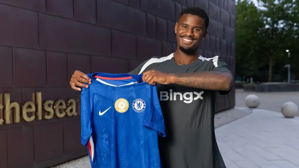 Hato es presentado con el Chelsea | AP