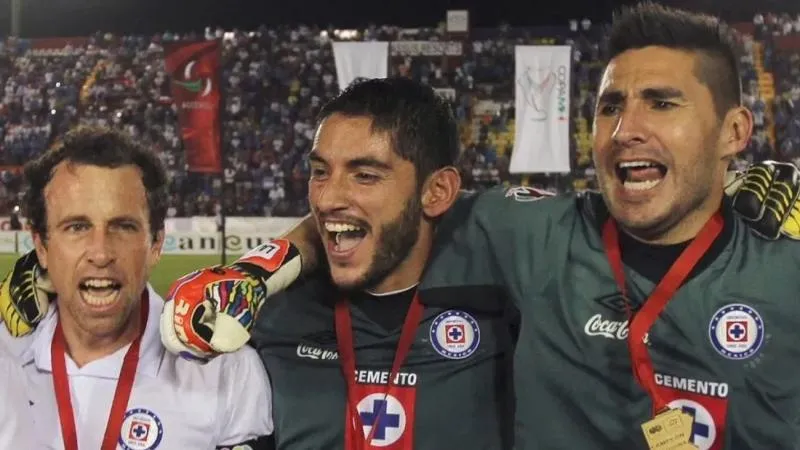 Corona se despide de las canchas este domingo | @El_Re_Portero