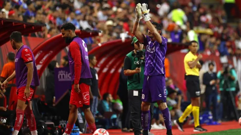 Corona se retiró del futbol | IMAGO7