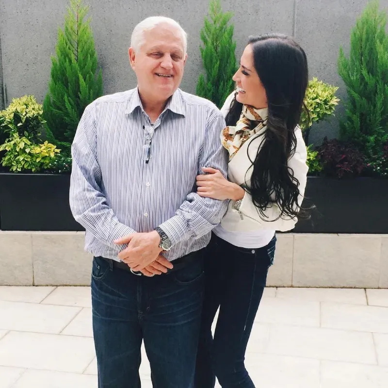 Joanna Vega-Biestro se enteró en pleno programa de la muerte de su papá / Redes Sociales