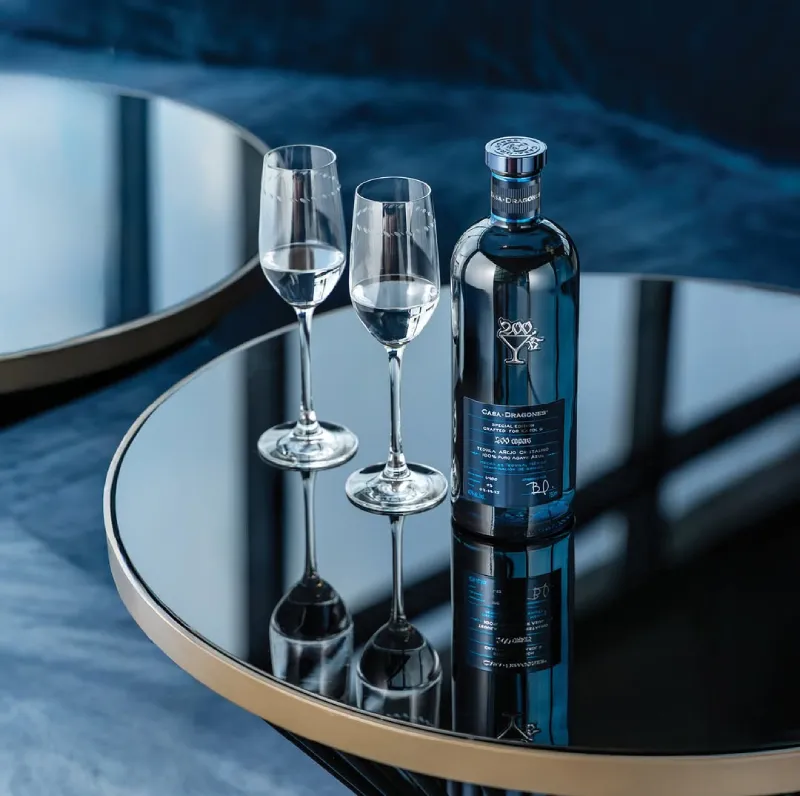 Cada botella constará por arriba de los 2 mil pesos / FB: @CasaDragones