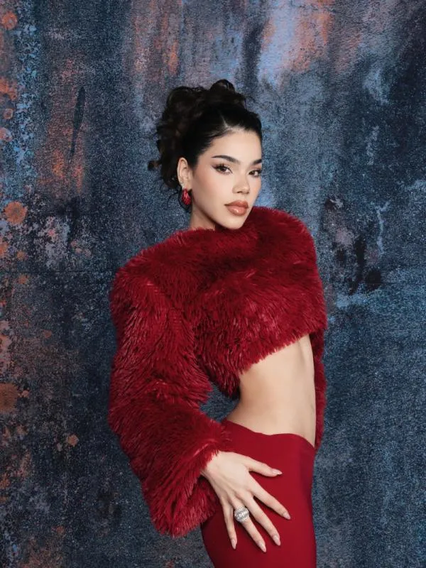 Kenia Os se ha destacado por su trabajo en el música y como empresaria / FB: @KeniaOs